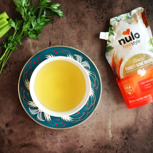 Nulo FreeStyle Dog Cat Turkey Bone Broth 20 fl oz Pouch